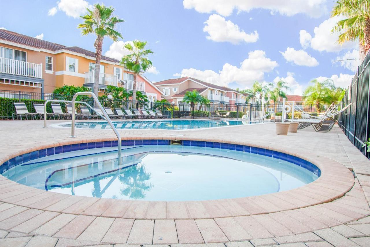 Berkley Lake Townhomes Кіссіммі Екстер'єр фото